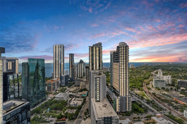 Building Photo - 1100 S Miami Ave