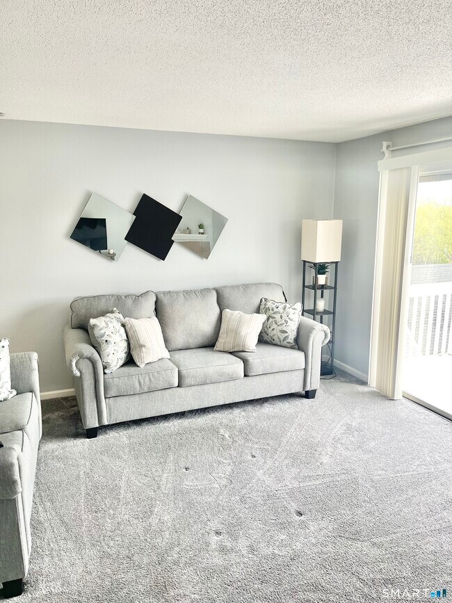 Building Photo - 2390 State St