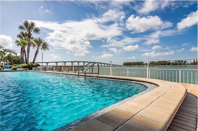 Building Photo - 675 S Gulfview Blvd