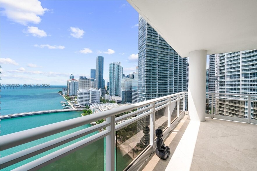 Building Photo - 901 Brickell Key Blvd
