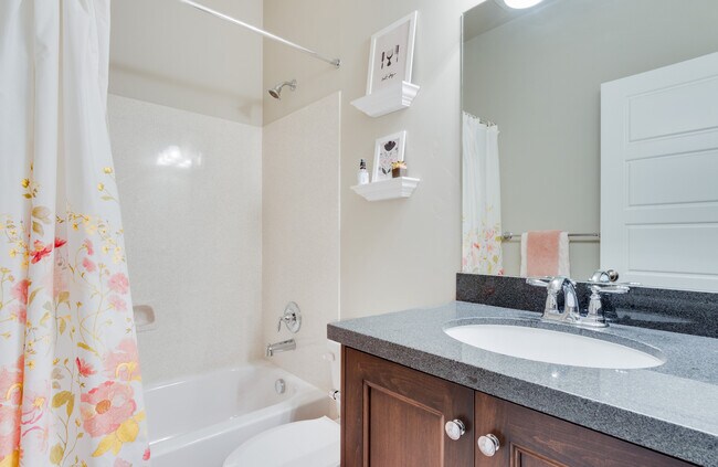 Building Photo - Mapleton Home