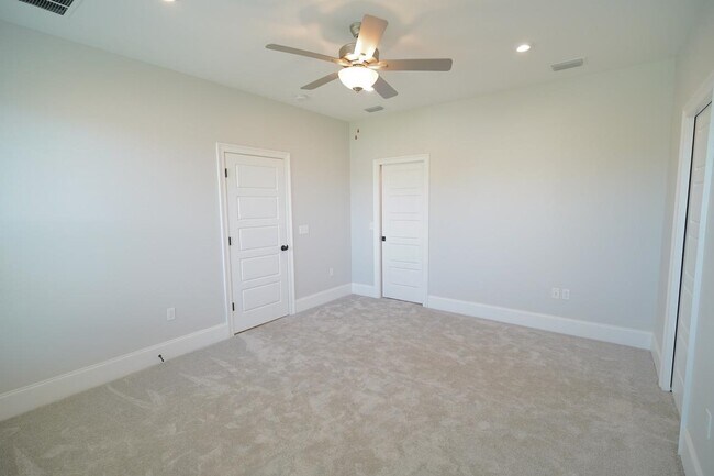 Building Photo - 3846 Arbor Dr