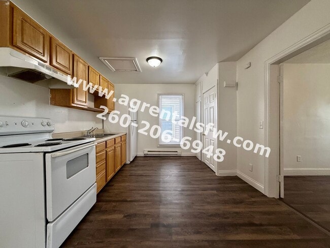 Building Photo - 3113 S Harrison St