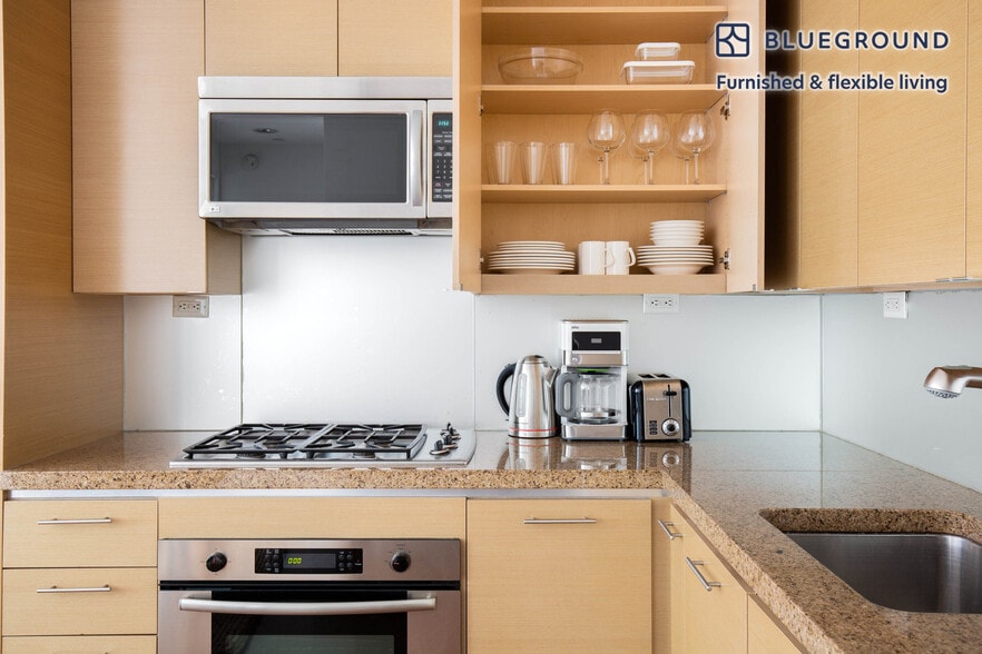 Building Photo - 1600 Broadway-SI FL19-ID595