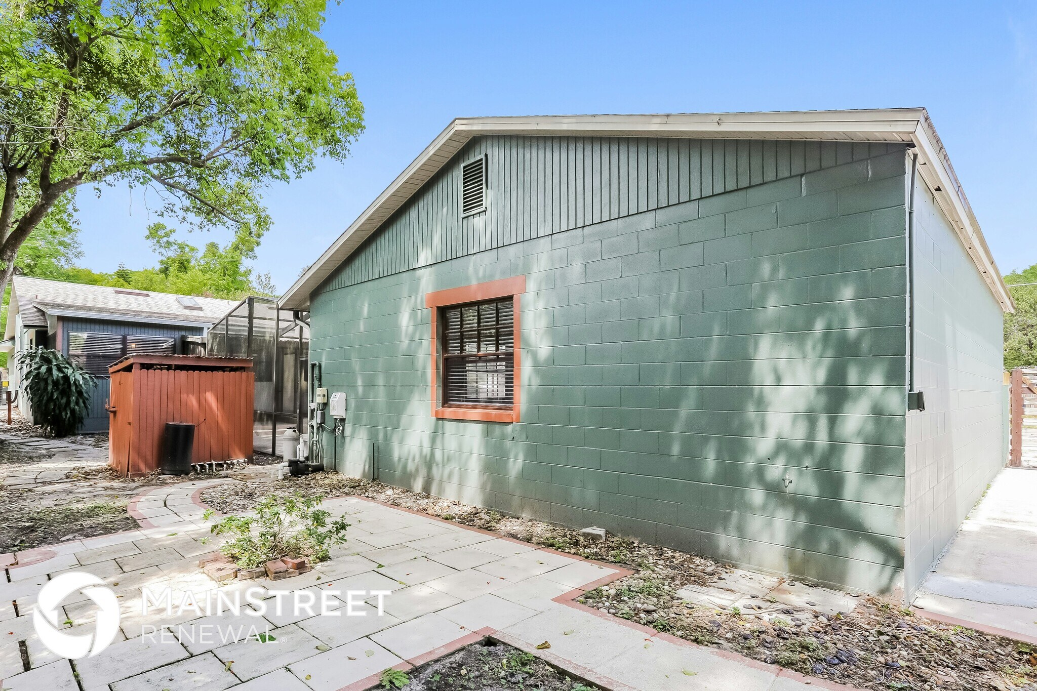 Building Photo - 231 Lago Vista St