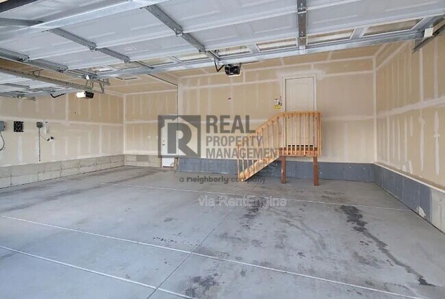 Building Photo - 617 Canyonlands St