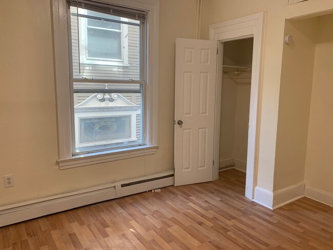 Building Photo - 134 Chestnut Ave