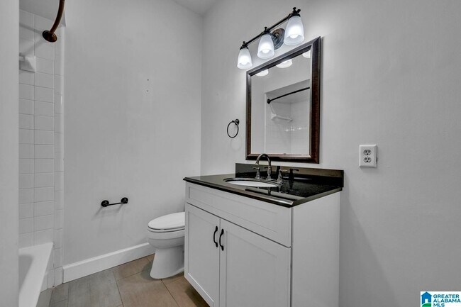 Building Photo - 25 The Falls Dr