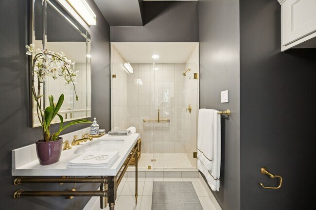 Building Photo - 4964 Post Oak Timber Dr