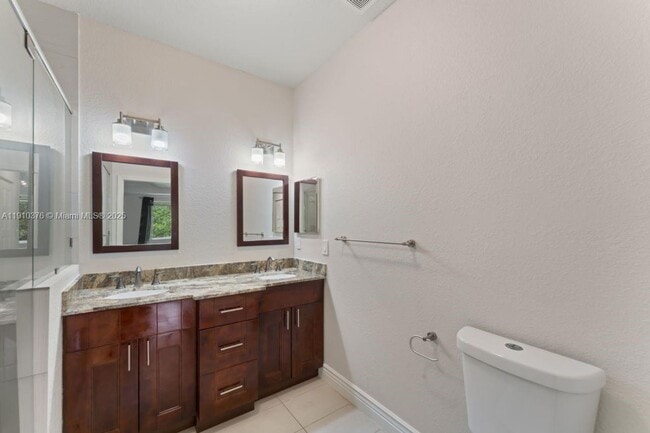 Building Photo - 1110 NE 1st Ave.