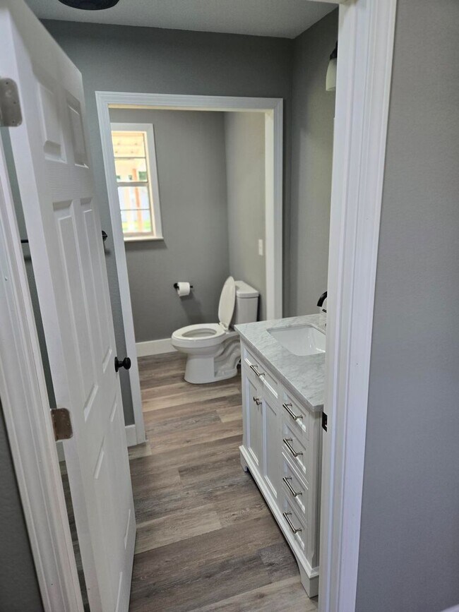 Building Photo - Charming 3-Bedroom Brick Home in Town – Newly Remodeled!