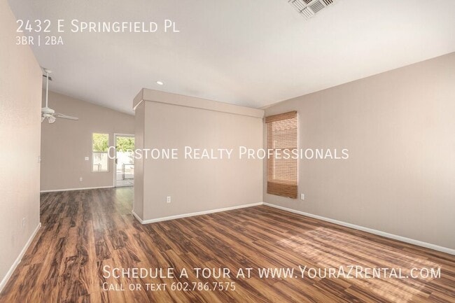 Building Photo - 2432 E Springfield Pl