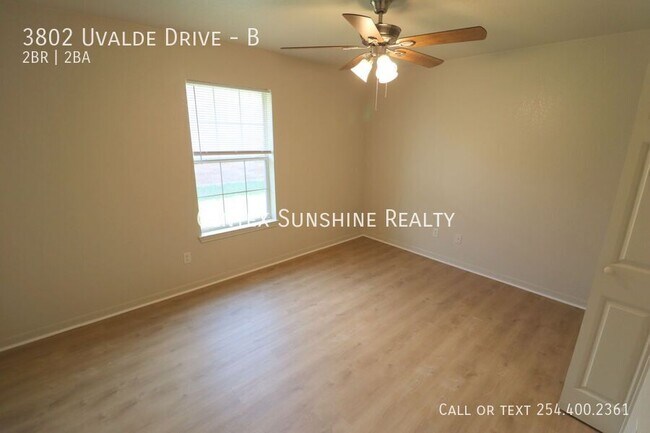 Building Photo - 3802 Uvalde Dr