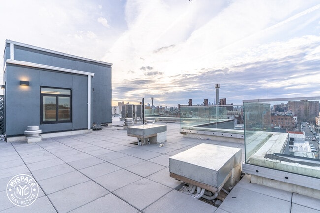 Building Photo - 594 Bushwick Ave