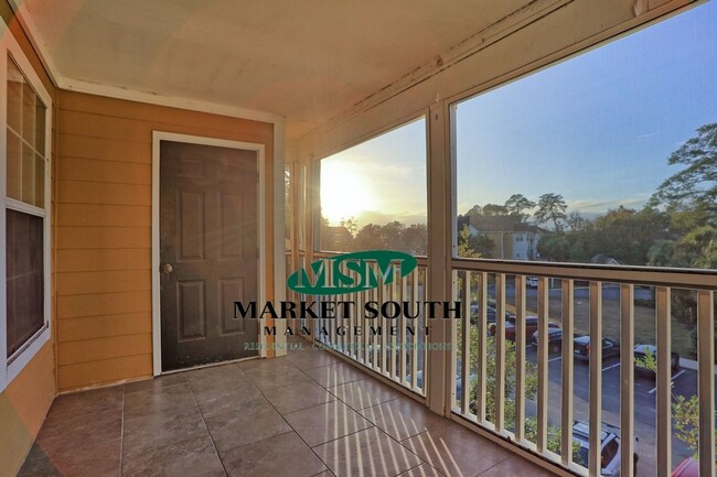 Building Photo - STUNNING GATED COMMUNITY CONDO ON WHITEMAR...