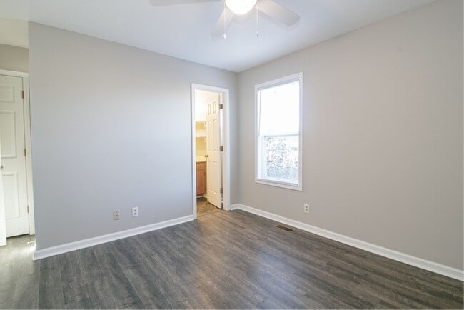 Building Photo - 1808 Harbor Dr