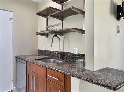 Building Photo - 37219 Melrose Dr