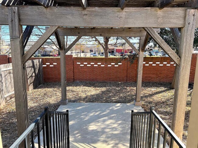 Building Photo - 1711 Hidden Springs Path