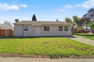 Building Photo - Beautifully Remodeled 3-Bedroom Home with Modern Upgrades