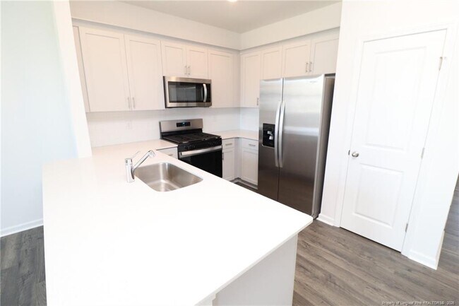 Building Photo - 360 Freestall Dr