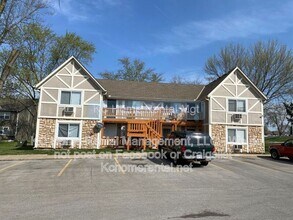 Building Photo - 561 N Somerset Terrace