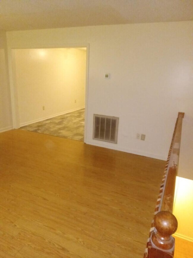 Building Photo - 307 Lee Dr