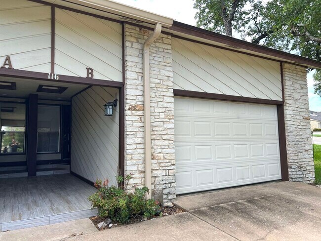 Building Photo - 116 Dawn