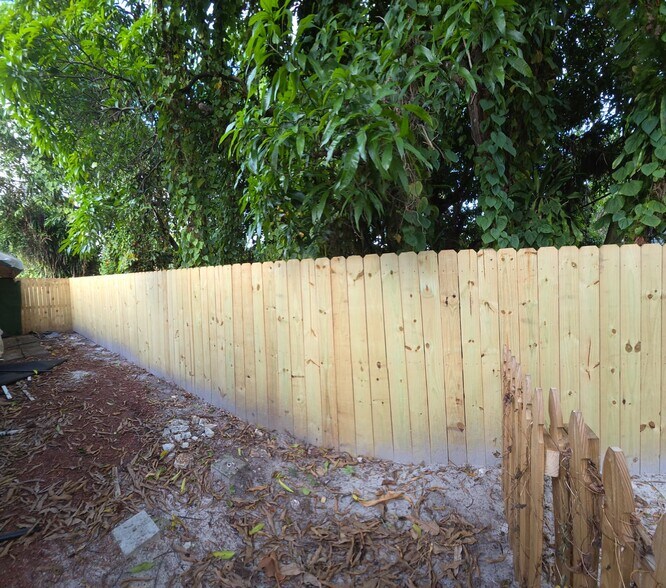 Building Photo - 2526 Taylor St