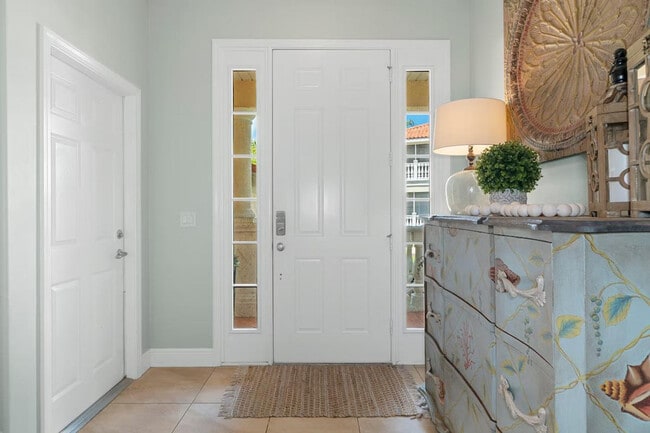 Building Photo - 4 Waterside St