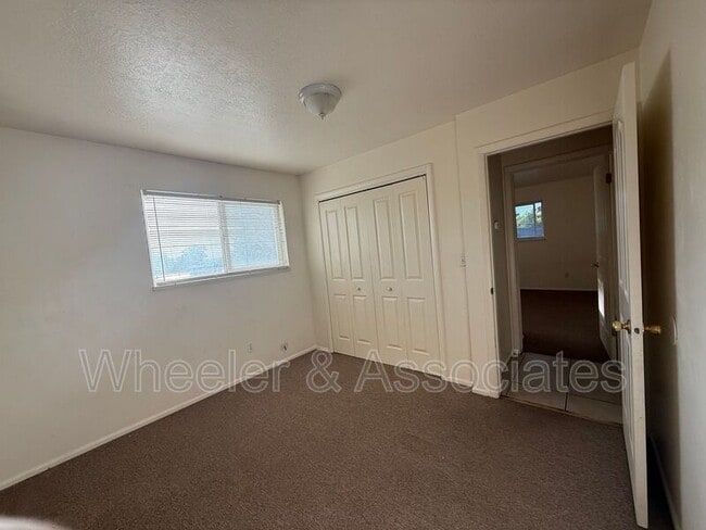 Building Photo - 4083 S Porter Ave
