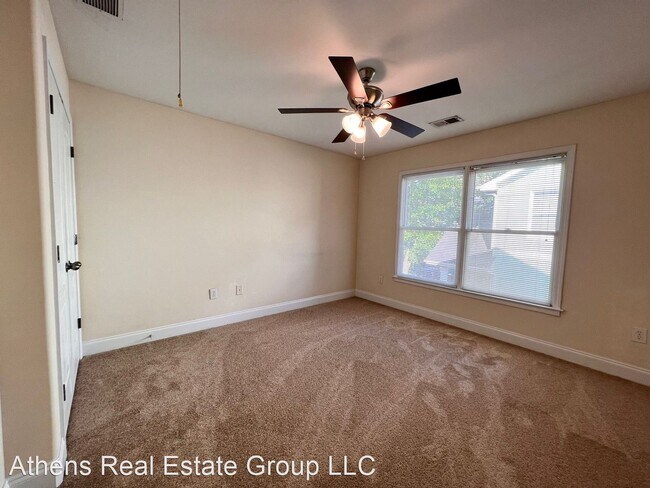 Building Photo - 5 br, 3 bath House - 170 Mandy Drive