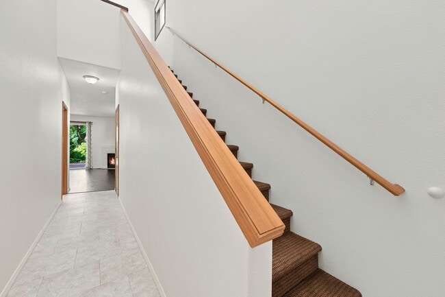 Building Photo - JUST LISTED | Beautiful 3 Bedroom + Loft Home in Washougal!