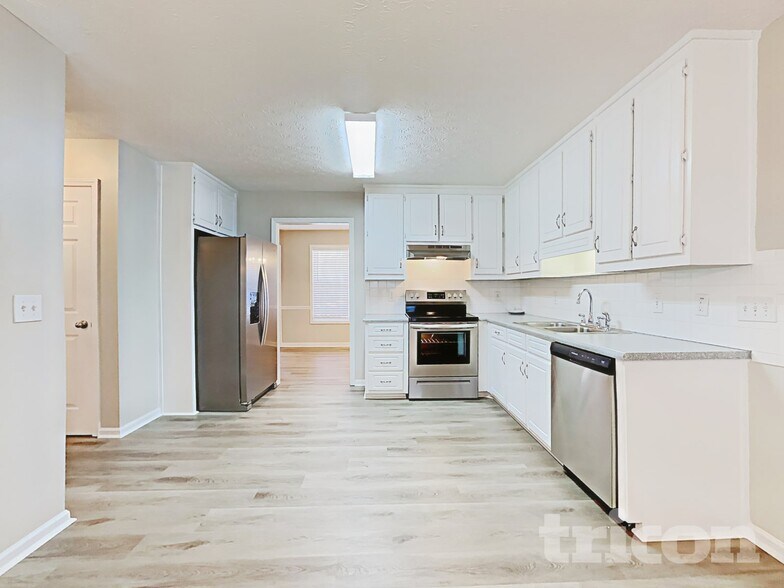 Building Photo - 1417 Stream Walk