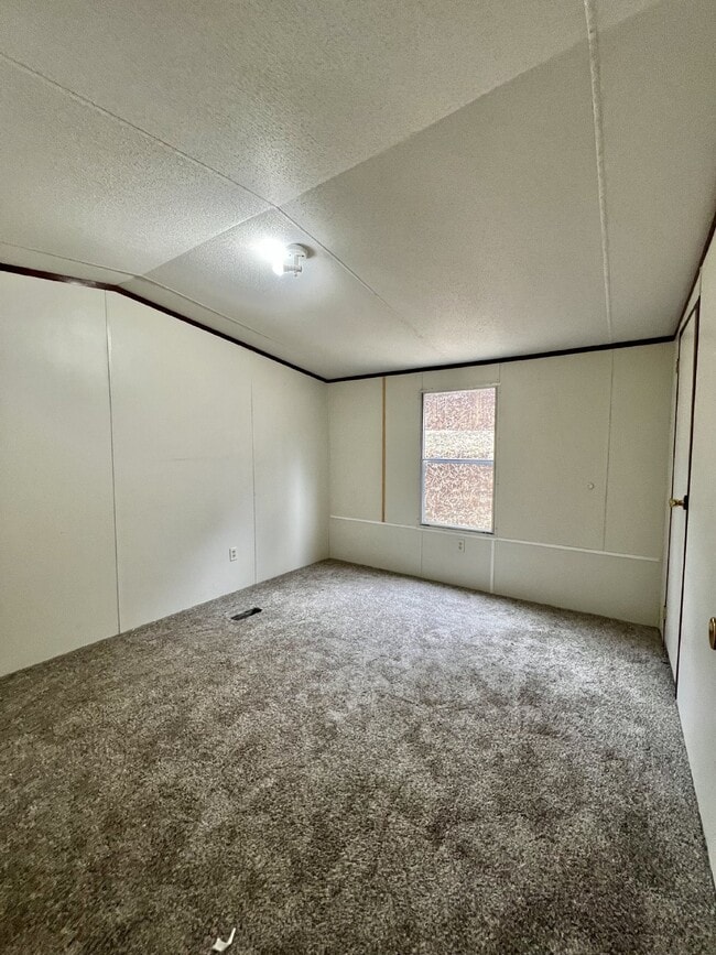 Building Photo - 3845 Wickham Rd