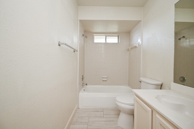 Building Photo - 9731 New Kent Dr