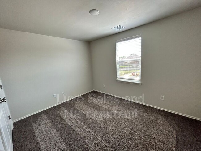 Building Photo - 10805 NW 119th St