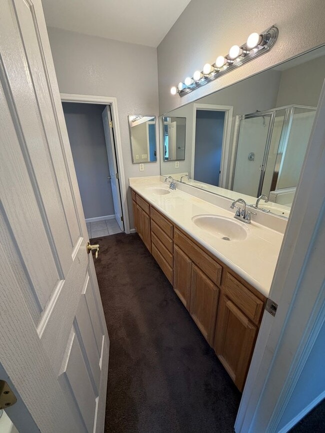 Building Photo - 3 bedroom + office | 2 bathroom | Single family home