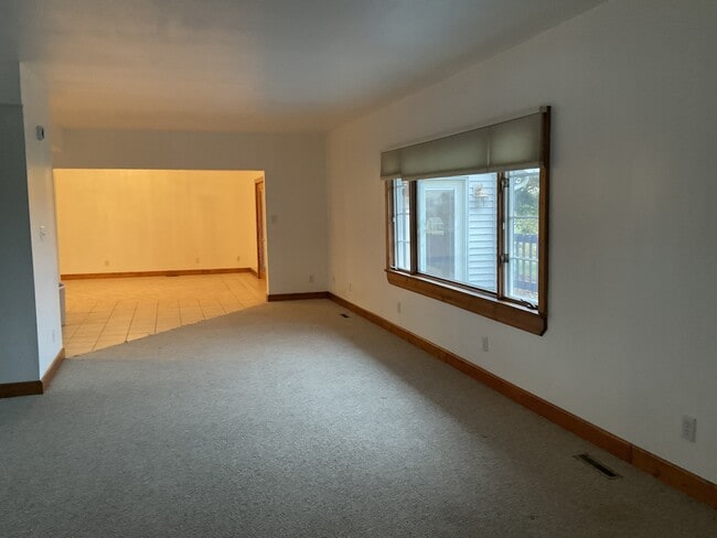 Building Photo - 10421 Yoder Rd