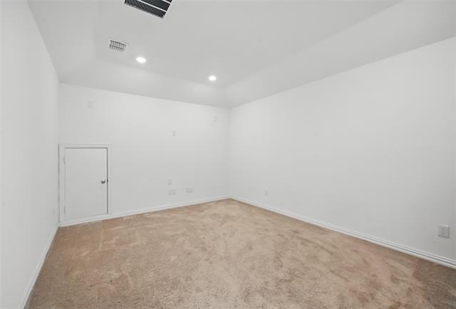 Building Photo - 1501 Lake Grove Dr