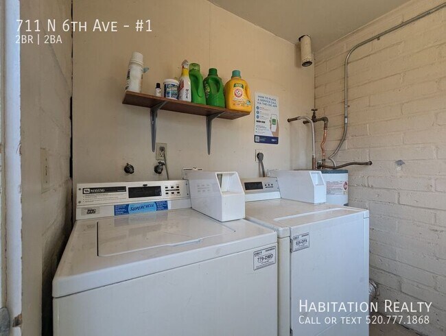 Building Photo - 711 N 6th Ave