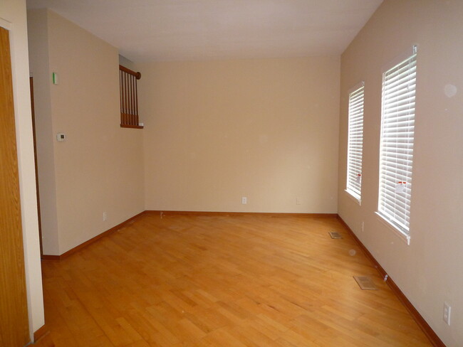 Building Photo - 14039 S Oakdale Cir