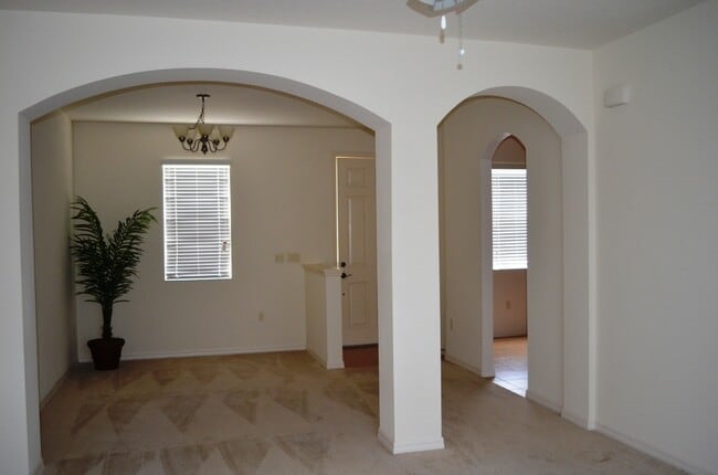 Building Photo - 3/2.5 Townhouse with 2-Car Garage in Turtl...