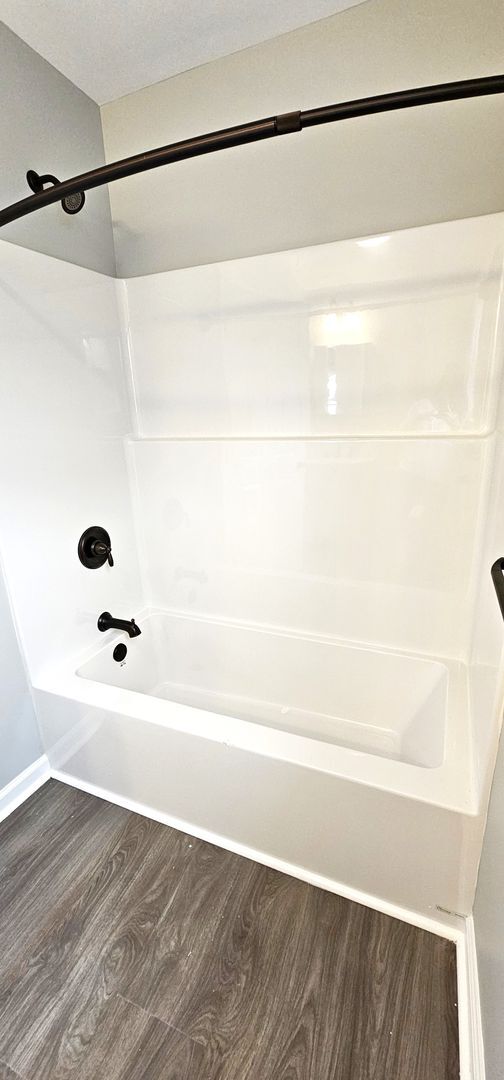 Building Photo - 6 West St