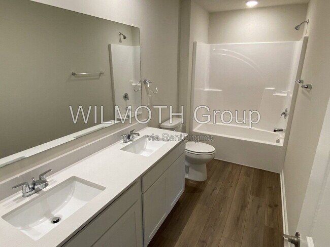 Building Photo - 16364 Pruett Ln