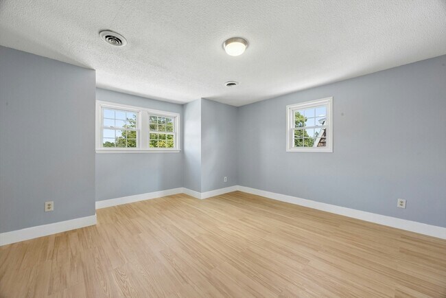 Building Photo - 244 Mt Vernon St
