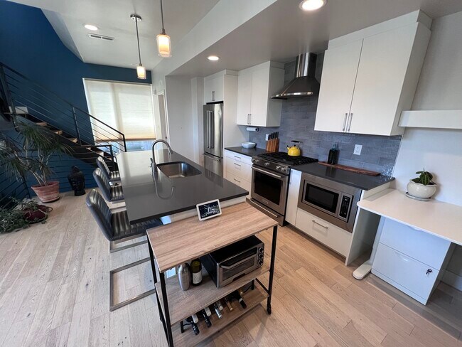 Building Photo - 3278 W Conejos Pl