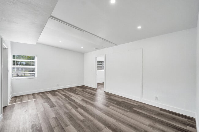 Building Photo - 1628 NW 11th St