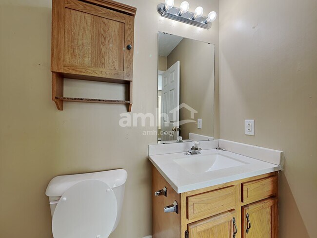 Building Photo - 4435 Hawk Watch Way