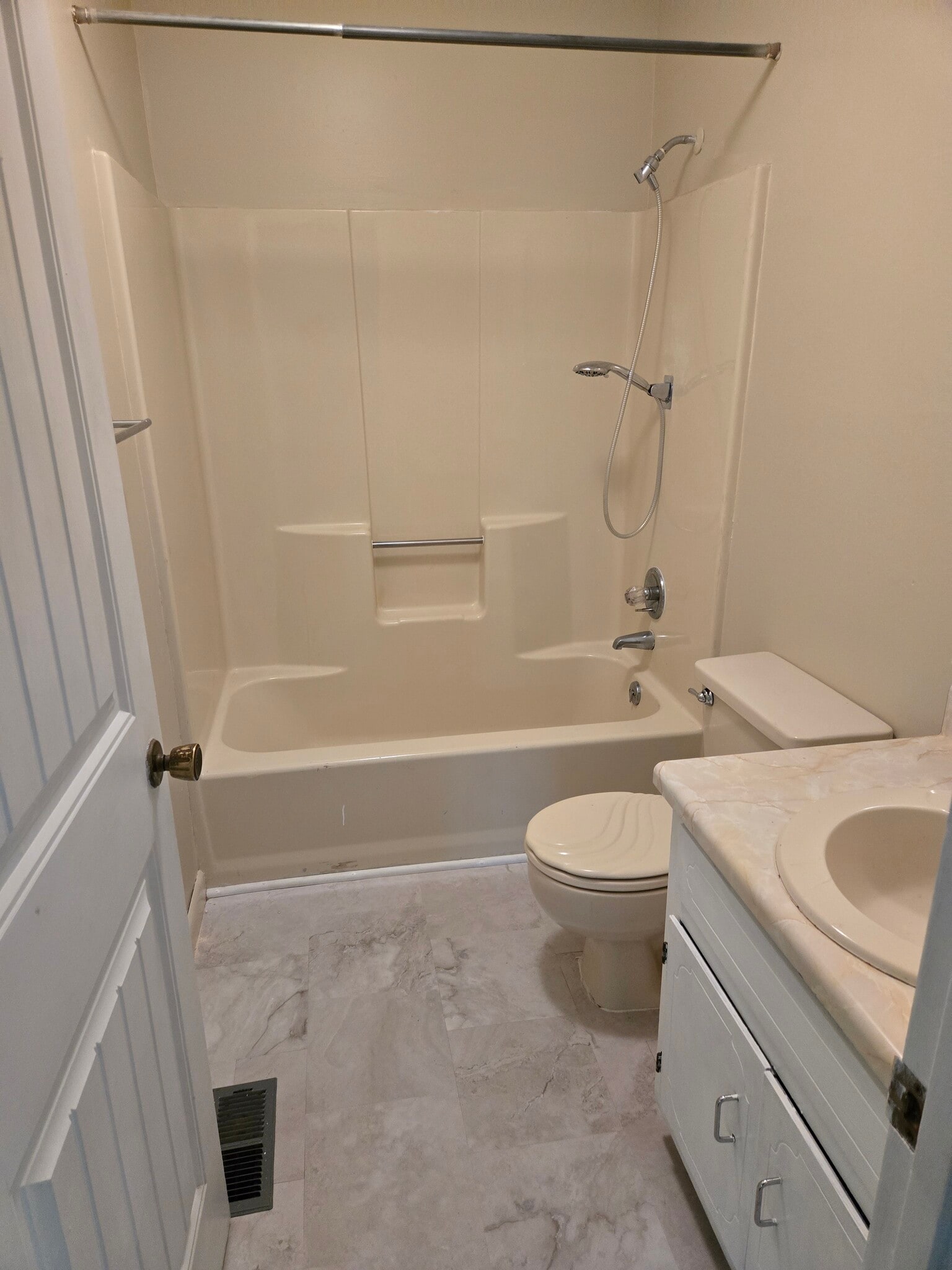 Bathroom 2 - 143 County Road 244