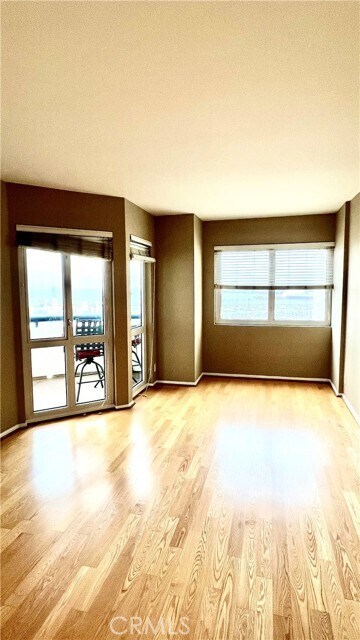 Building Photo - 525 E Seaside Way